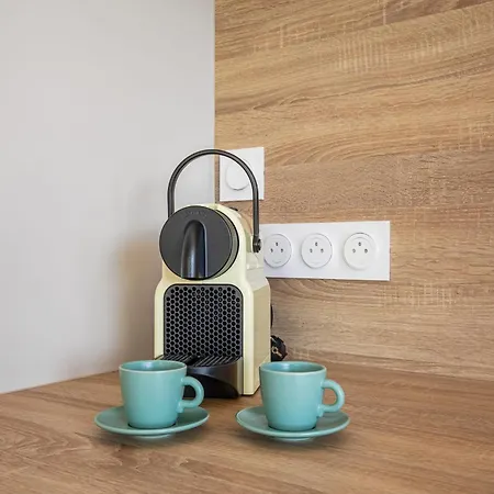 La Douce Folie De Lujo Con Terraza En Pueblo Naturista Сasa de vacaciones