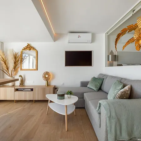 La Douce Folie De Lujo Con Terraza En Pueblo Naturista Сasa de vacaciones