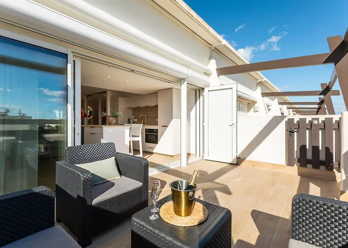 La Douce Folie Luxury With Terrace In Naturist Village